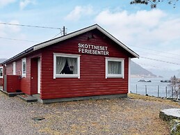 3 Person Holiday Home in Flatraket