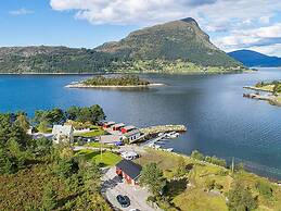 3 Person Holiday Home in Flatraket