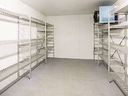 3 Person Holiday Home in Flatraket