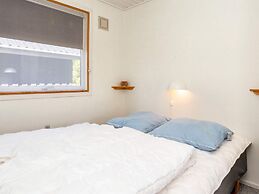 6 Person Holiday Home in Roslev