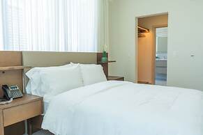 Arcadia Condo Suites