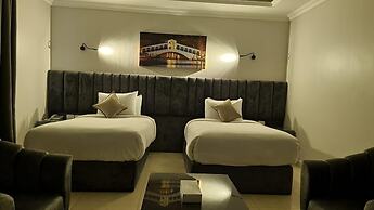 Grand Plaza Hotel
