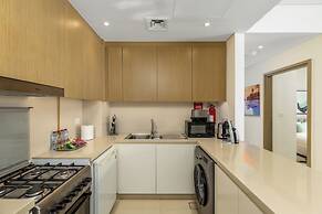 Waves - Spectacular Seaside Retreat Apt With Views
