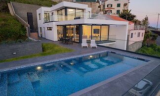 Villa Luxe by Atlantic Holiday