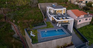 Villa Luxe by Atlantic Holiday