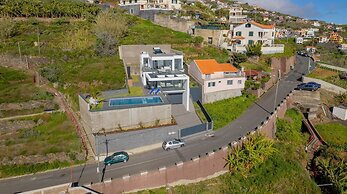 Villa Luxe by Atlantic Holiday