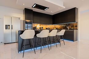 Villa Luxe by Atlantic Holiday