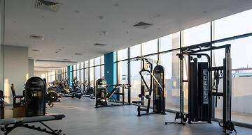 Large Balcony Studio 10mins From Dubai Mall