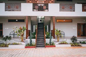 Poojaris Niranthara Kabini