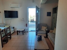 Crete Country Escape 2 Bd w Patio