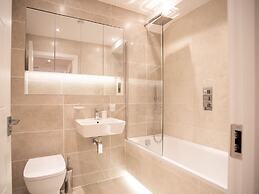 Windsor Castle Two-bedroom Apartment by Belvilla