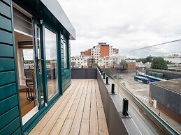 Windsor Castle Two-bedroom Apartment by Belvilla