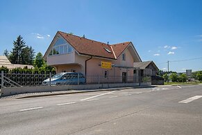 Apartments Lavrič