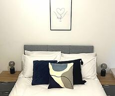 Darlington Suites by SA Stays