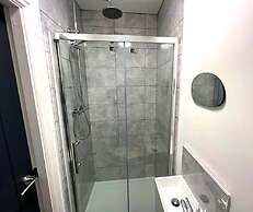 Chantry Suites by SA Stays