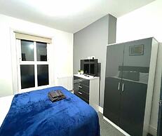 Chantry Suites by SA Stays