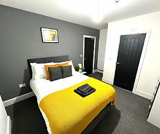 Chantry Suites by SA Stays