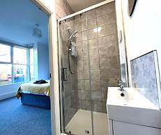 Chantry Suites by SA Stays