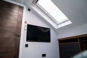 Annex, 2 Bed, Sleeps 4, Parking