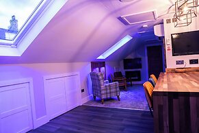 Annex, 2 Bed, Sleeps 4, Parking