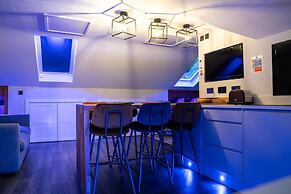 Annex, 2 Bed, Sleeps 4, Parking