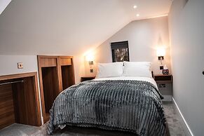 Annex, 2 Bed, Sleeps 4, Parking