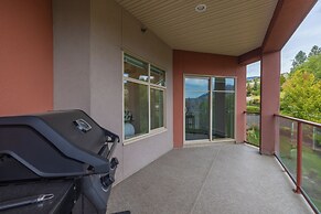 Corner Unit w Large Deck & Amazing View
