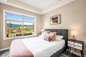 Top Floor Condo at Amenity Rich Resort
