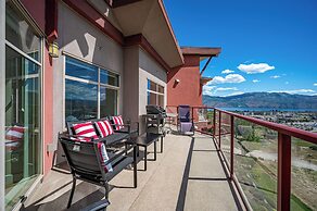 Top Floor Condo at Amenity Rich Resort