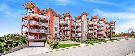 Top Floor Condo at Amenity Rich Resort