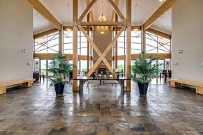 Top Floor Condo at Amenity Rich Resort