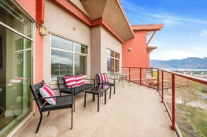 Top Floor Condo at Amenity Rich Resort