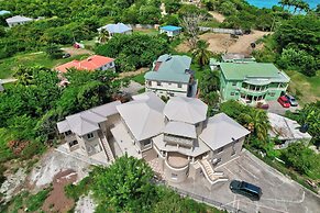 Your quaint home just steps from beach