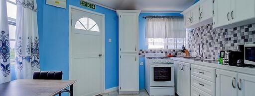 Your quaint home just steps from beach