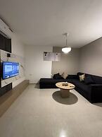 Stylish Luxe Apartment