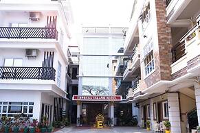 Empress Island Hotel