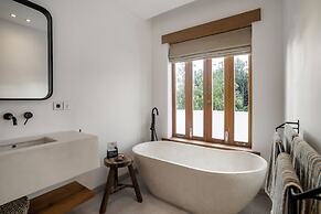 Villa Oasi 3 by Alfred in Bali