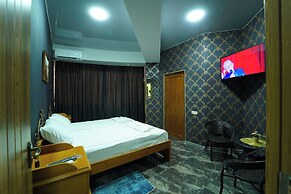 West Star Hotel