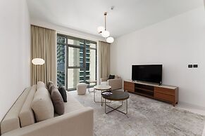 Maison Privee - Upscale Apt w/ Partial Dubai Marina & Palm Views