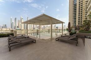 Maison Privee - Upscale Apt w/ Partial Dubai Marina & Palm Views