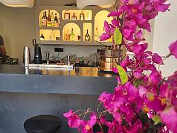 Cabana White Boutique Hotel
