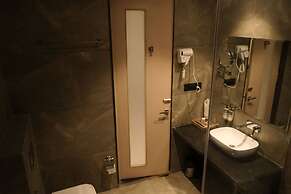CROWN PARK LUXURY HOTEL