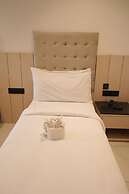 CROWN PARK LUXURY HOTEL