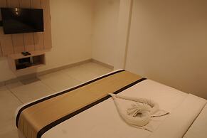 CROWN PARK LUXURY HOTEL