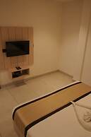 CROWN PARK LUXURY HOTEL