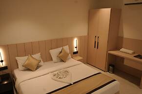 CROWN PARK LUXURY HOTEL