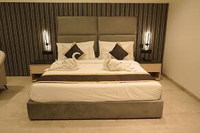 CROWN PARK LUXURY HOTEL