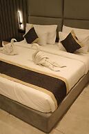 CROWN PARK LUXURY HOTEL