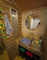 1 Bed Cabin - Sleeps 2 - Hottub - Parking - Garden