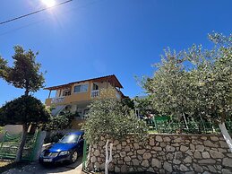 Golden Villa